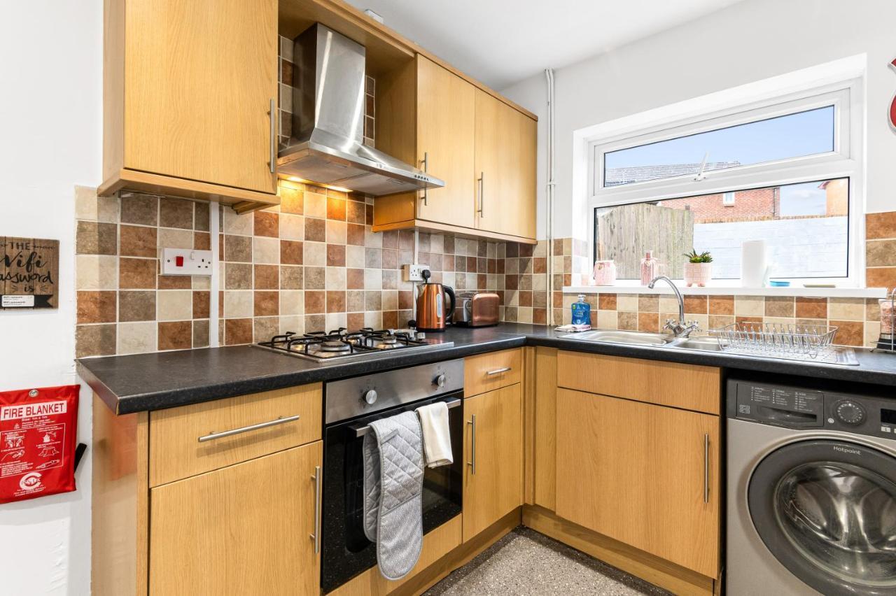 Off Road Parking, Garden, Tv'S In Bedrooms Morriston Bagian luar foto